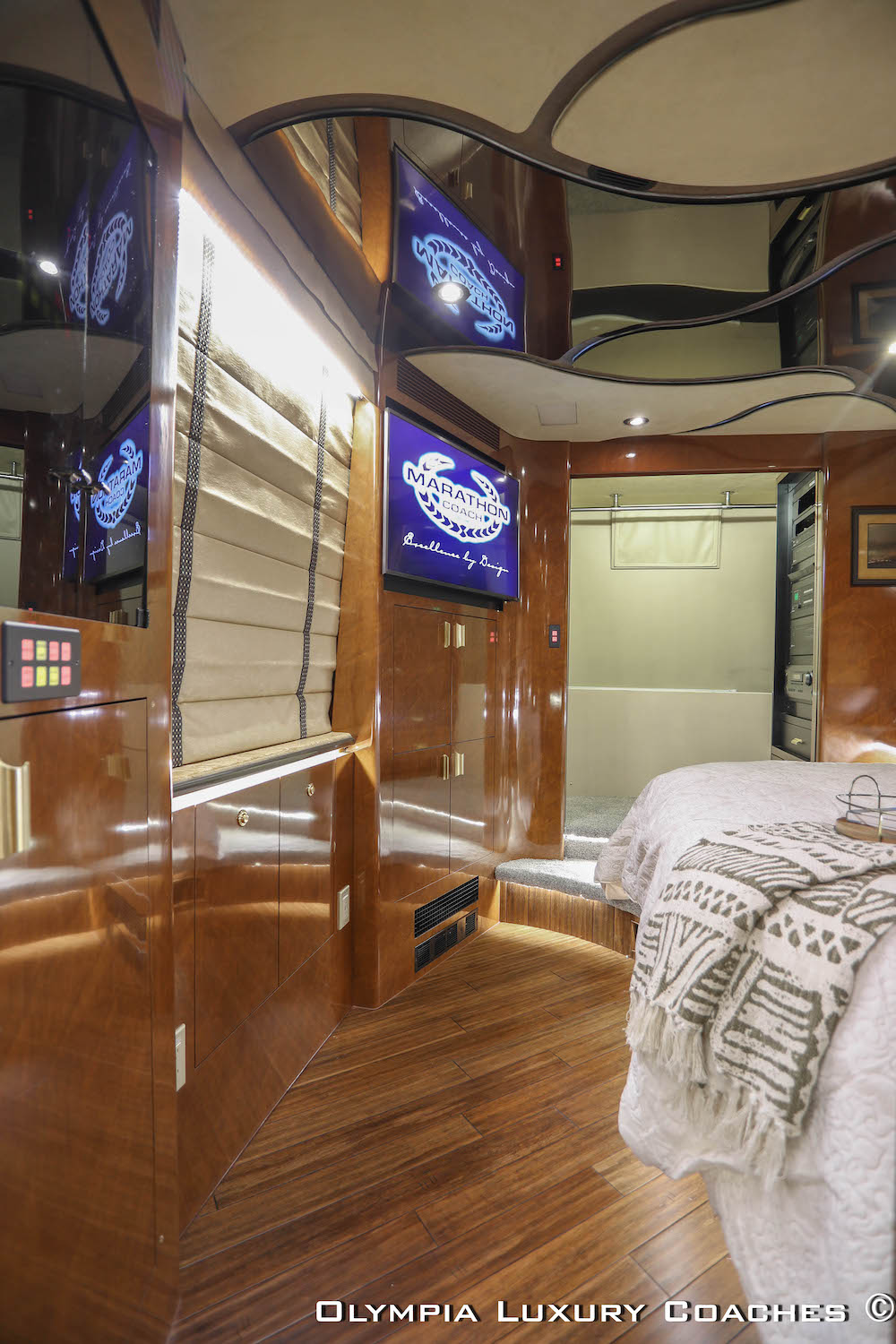 2008 Prevost Marathon XLII For Sale