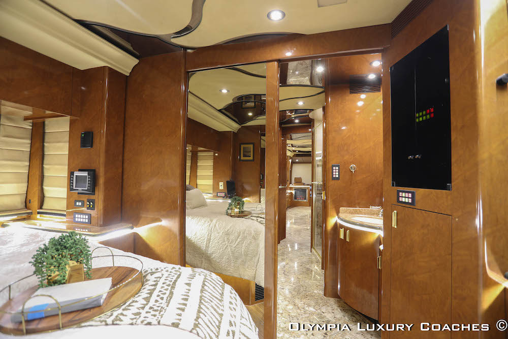 2008 Prevost Marathon XLII For Sale