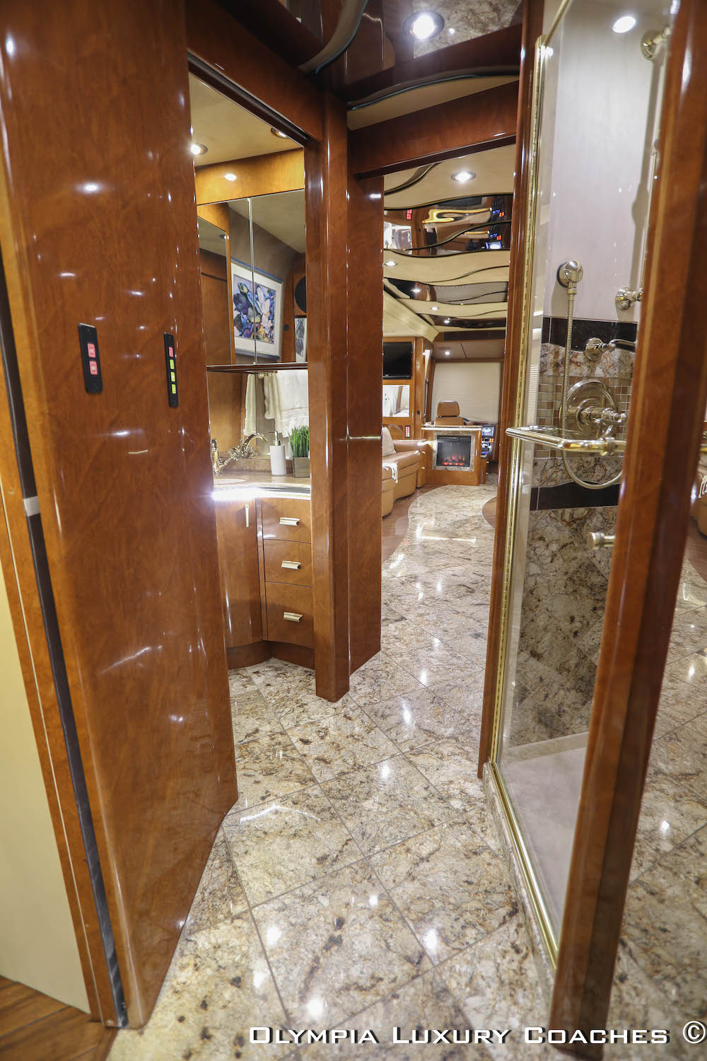 2008 Prevost Marathon XLII For Sale