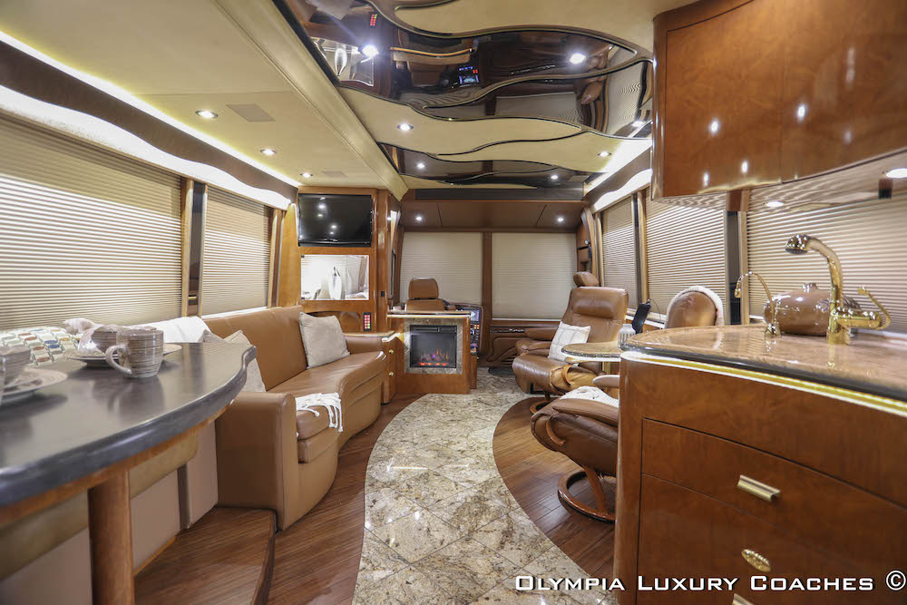 2008 Prevost Marathon XLII For Sale