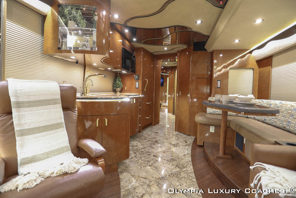 2008 Prevost Marathon XLII For Sale