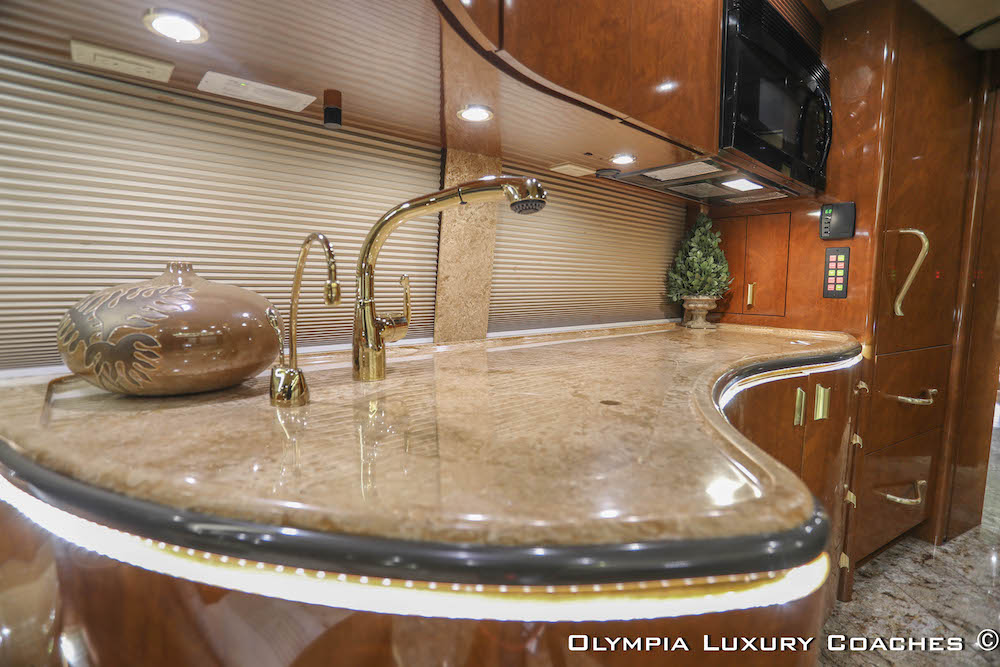 2008 Prevost Marathon XLII For Sale