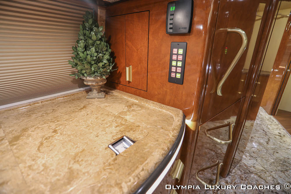 2008 Prevost Marathon XLII For Sale