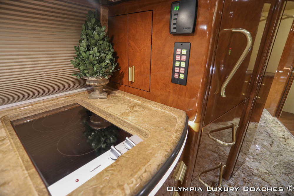 2008 Prevost Marathon XLII For Sale