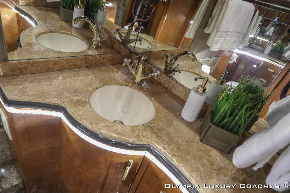 2008 Prevost Marathon XLII For Sale