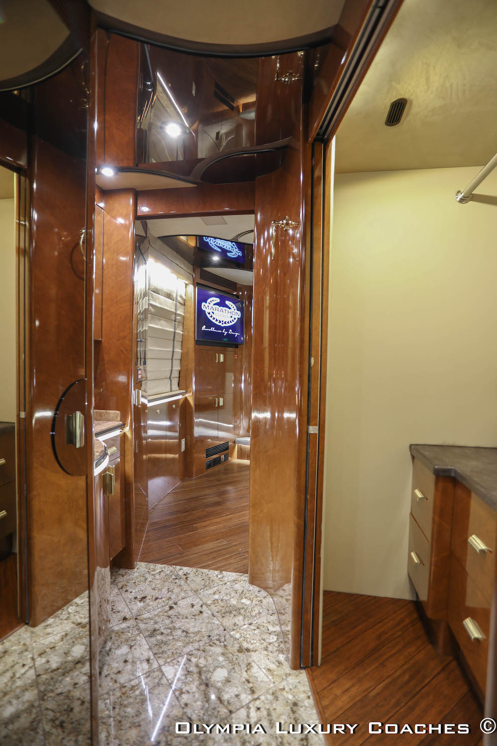 2008 Prevost Marathon XLII For Sale