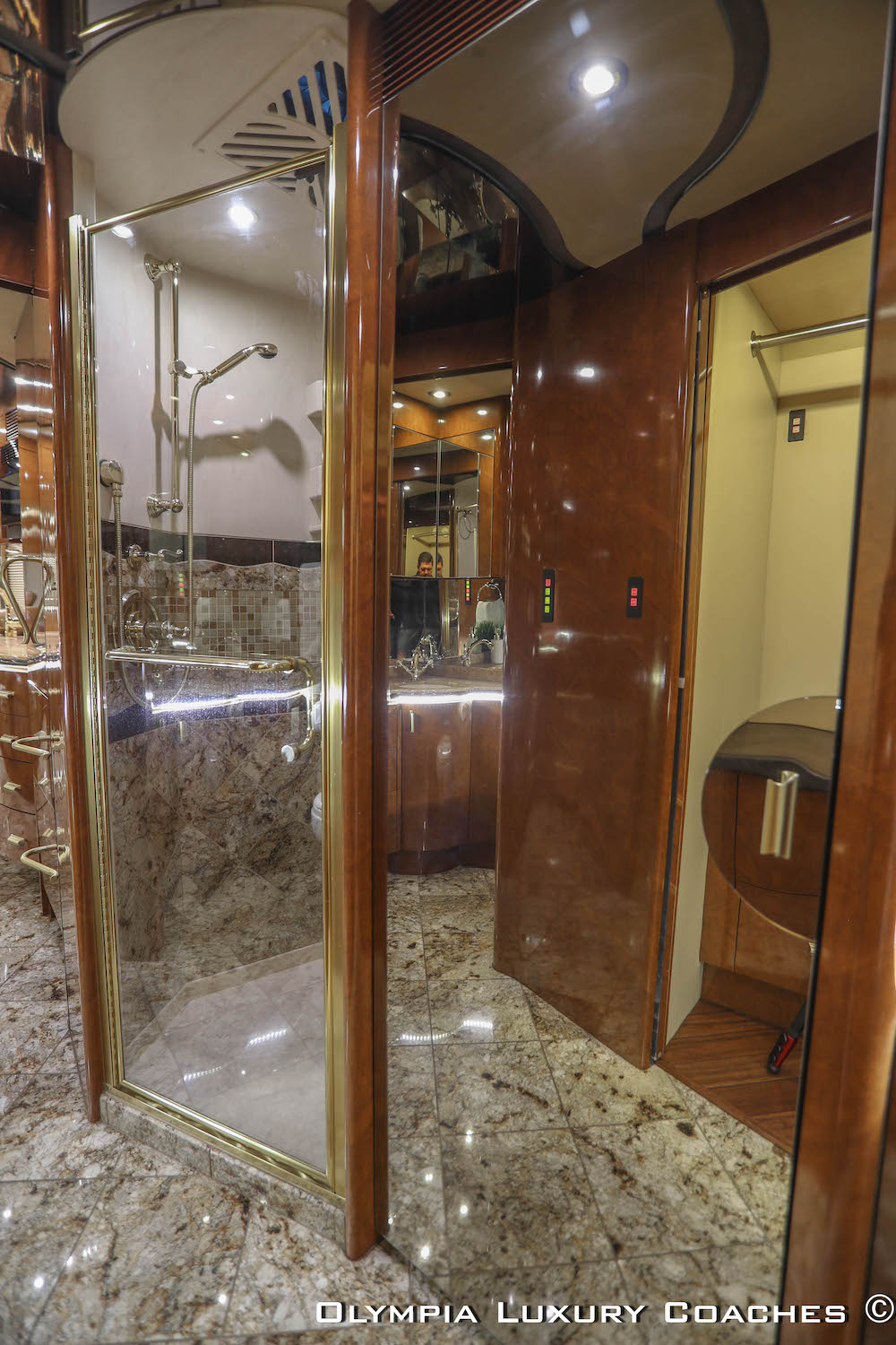 2008 Prevost Marathon XLII For Sale