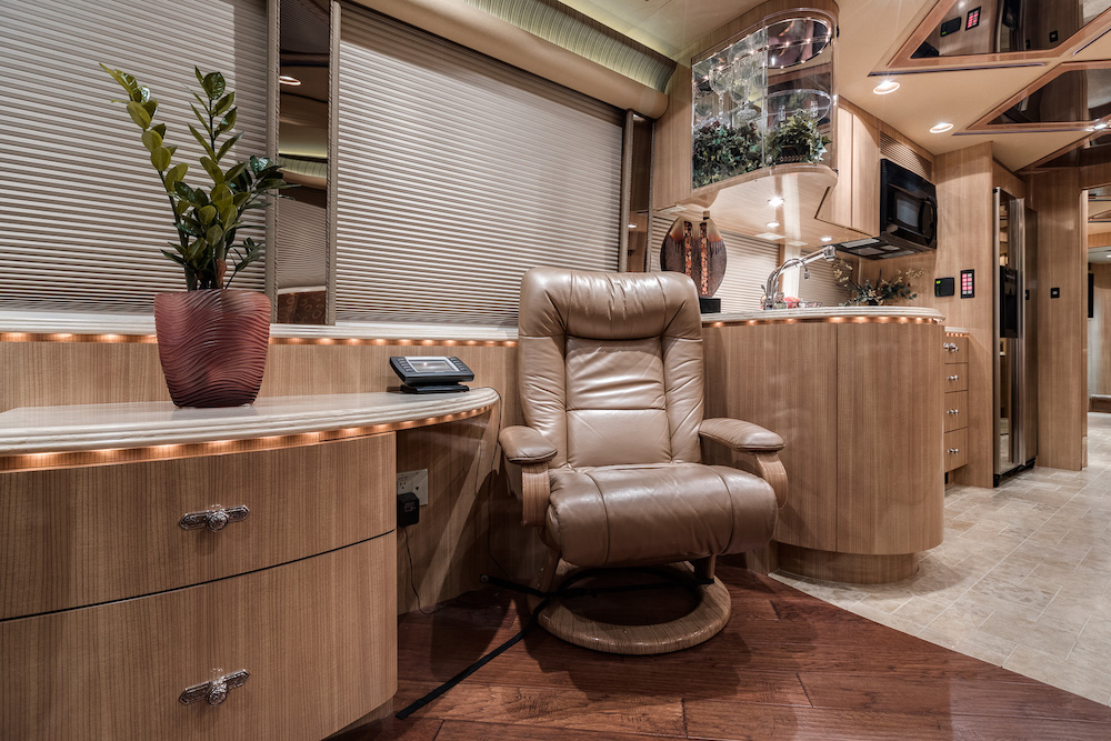 2008 Prevost Marathon XLII For Sale