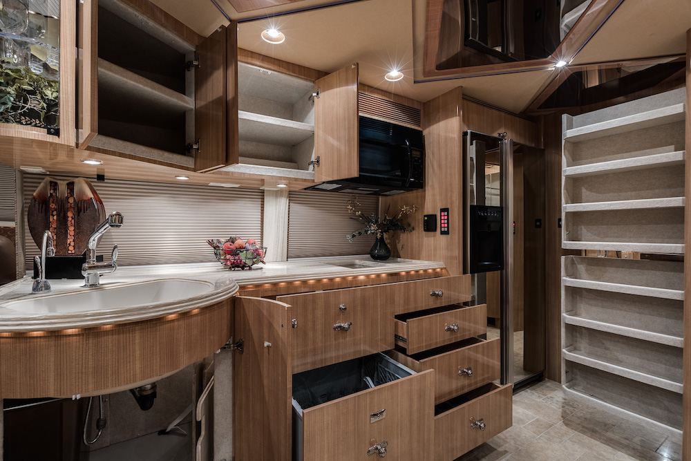 2008 Prevost Marathon XLII For Sale