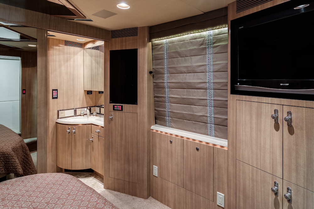 2008 Prevost Marathon XLII For Sale