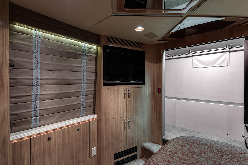 2008 Prevost Marathon XLII For Sale