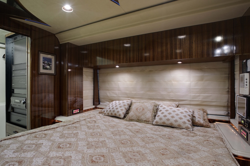 2008 Prevost Marathon XLII For Sale