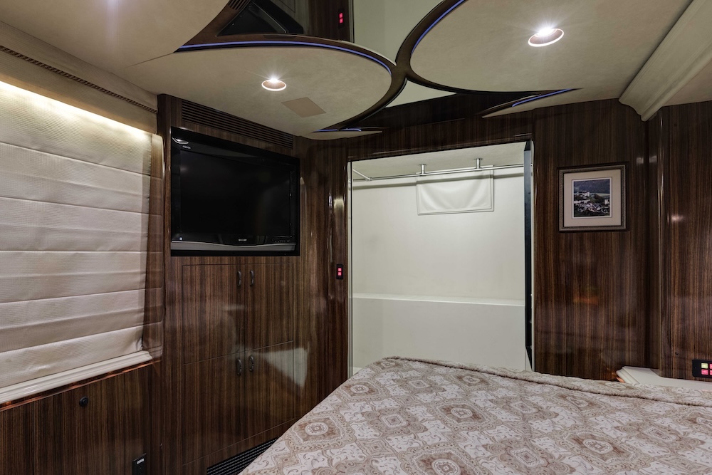 2008 Prevost Marathon XLII For Sale