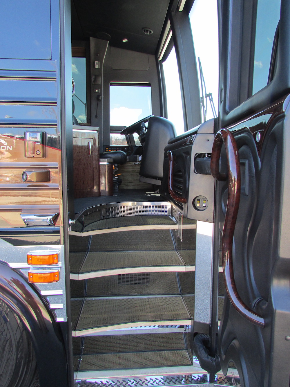 2008 Prevost Marathon XLII For Sale