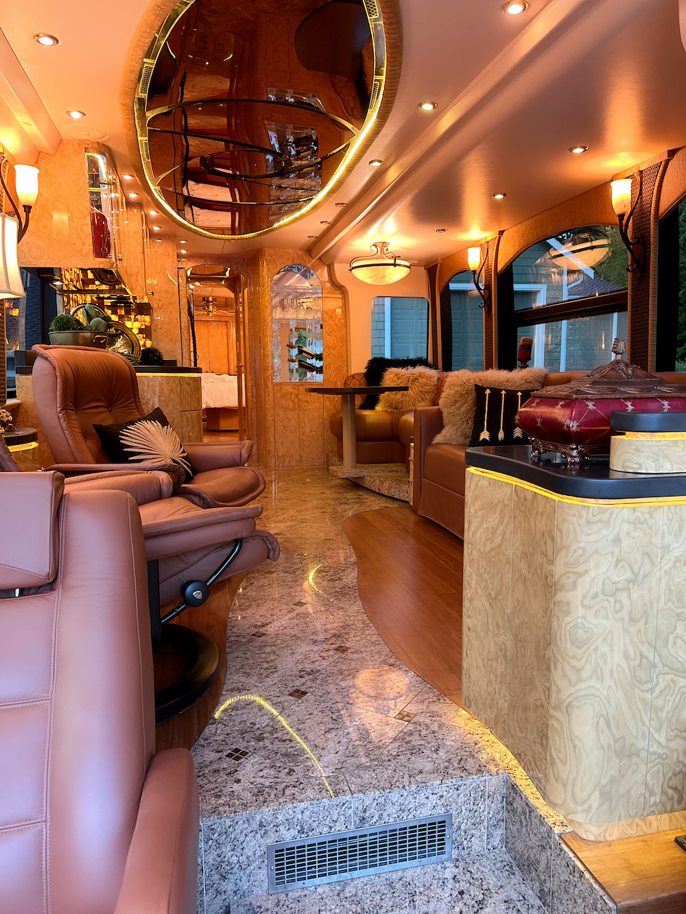 2008 Prevost Millennium H3-45 For Sale