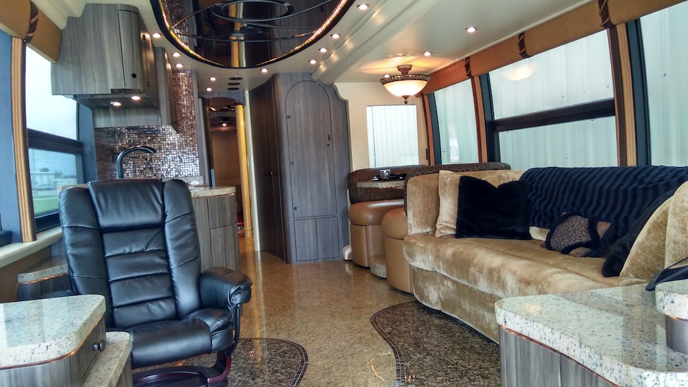 2008 Prevost Millennium H3-45 For Sale