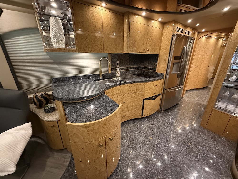 2008 Prevost Millennium  H3-45 For Sale