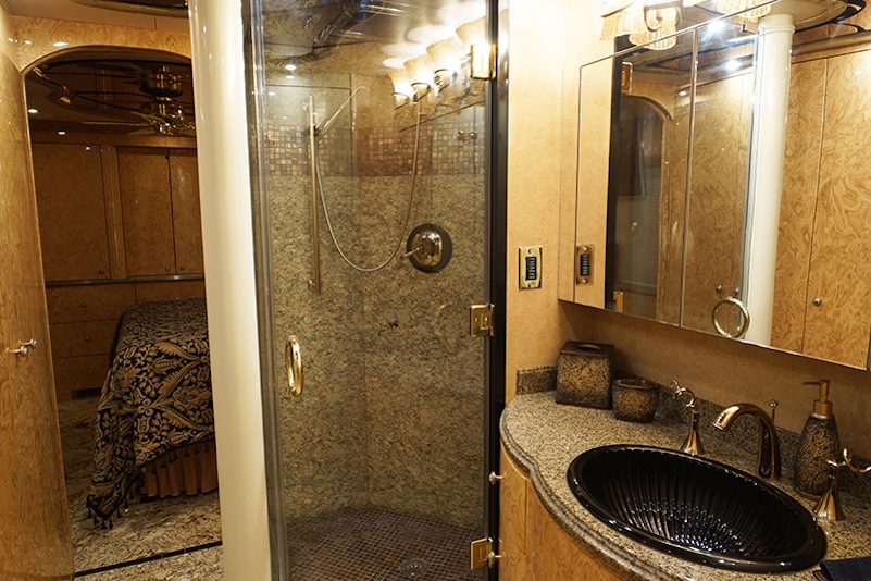 2008 Prevost Millennium H3-45 For Sale