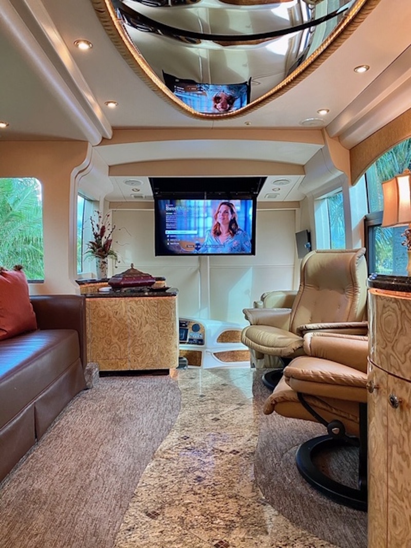 2008 Prevost Millennium H3-45 For Sale