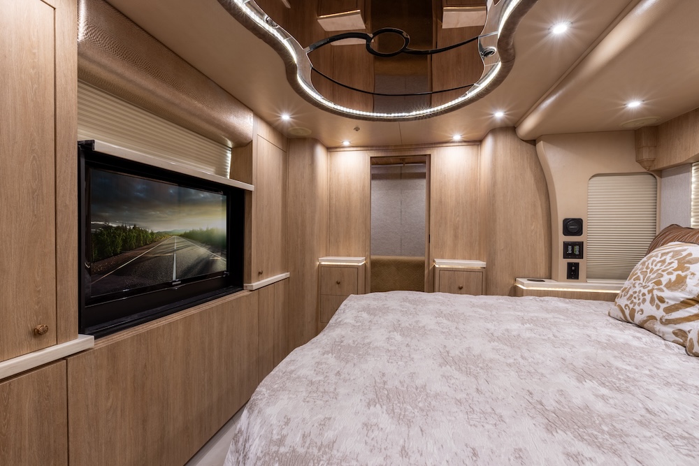 2008 Prevost Millennium XLII For Sale