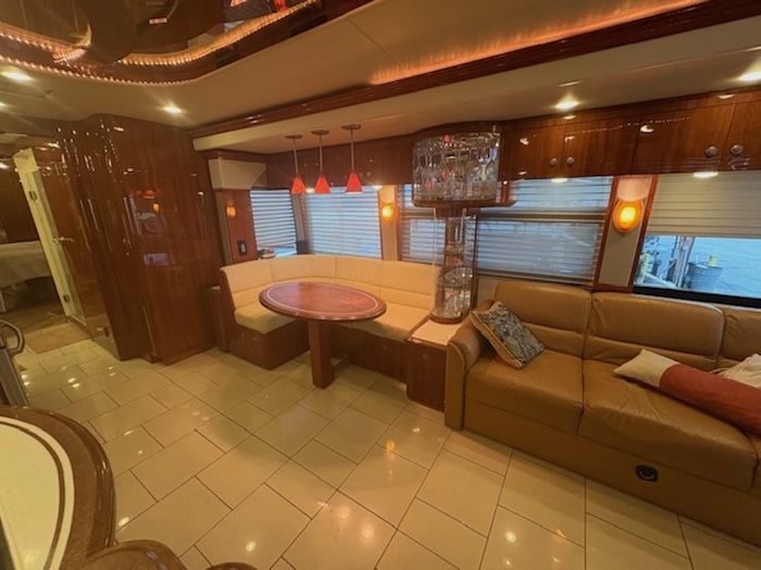 2008 Prevost Parliament H3-45 For Sale