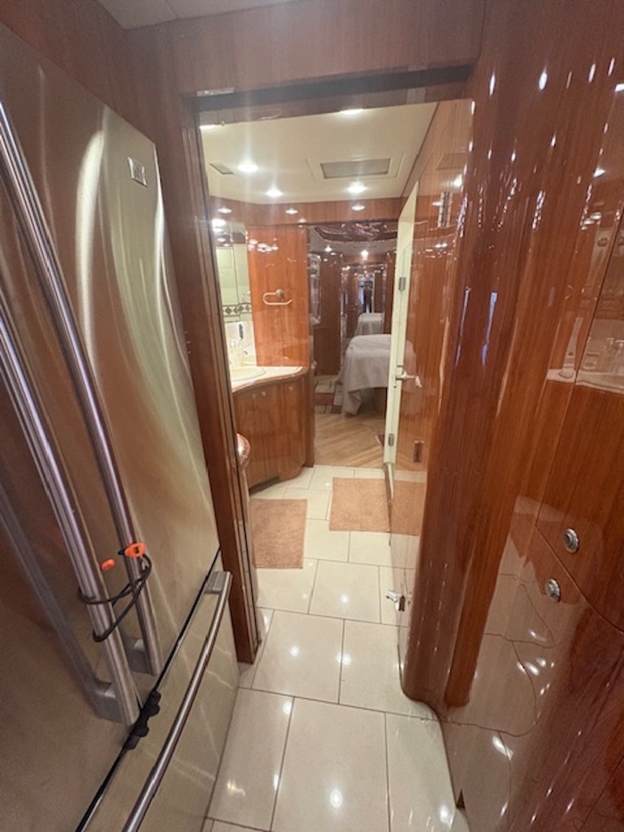 2008 Prevost Parliament H3-45 For Sale