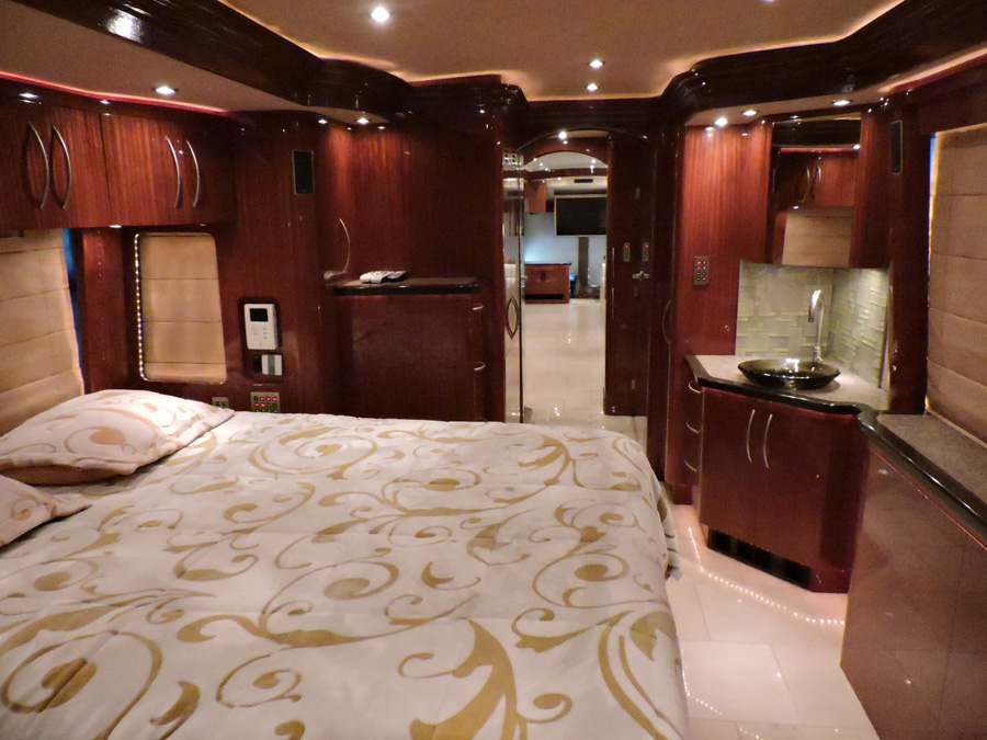 2008 Prevost Parliament H3-45 For Sale