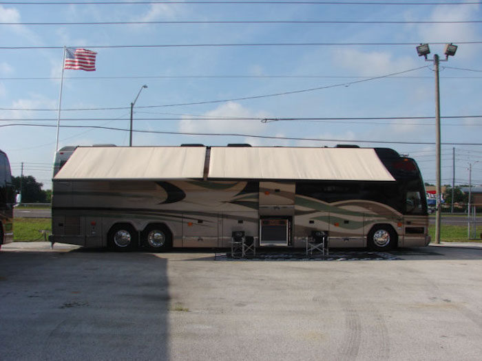 2008 Prevost Parliament H3-45 For Sale