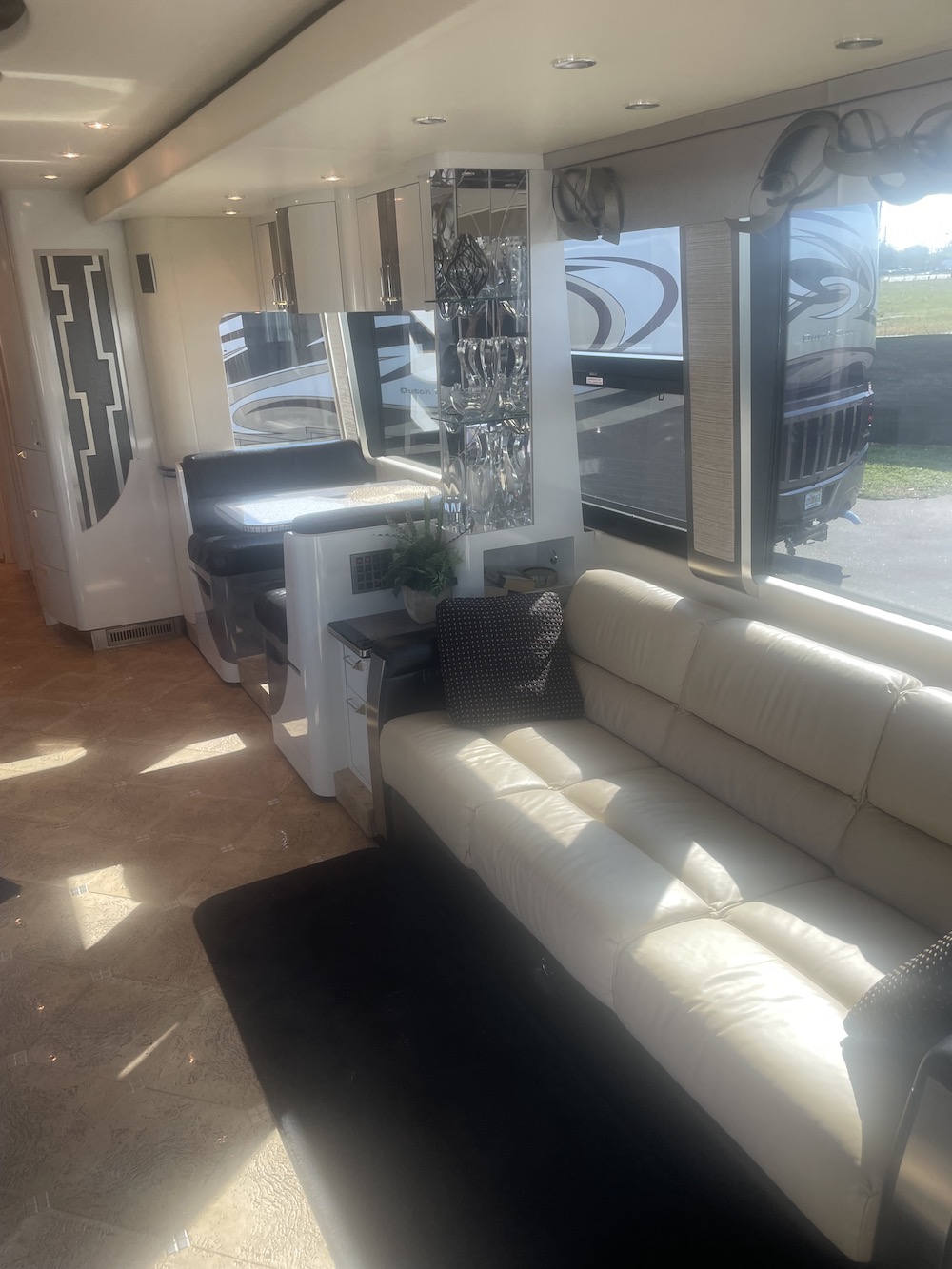 2008 Prevost Parliament XLII For Sale