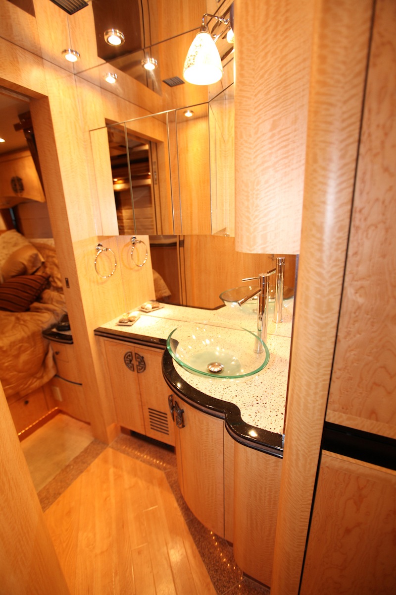 2008 Prevost Parliament XLII For Sale
