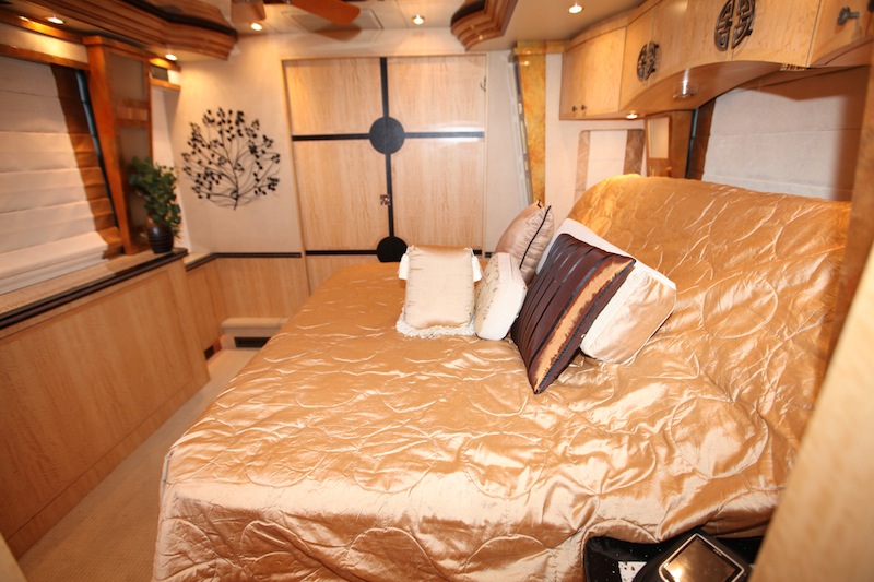 2008 Prevost Parliament XLII For Sale