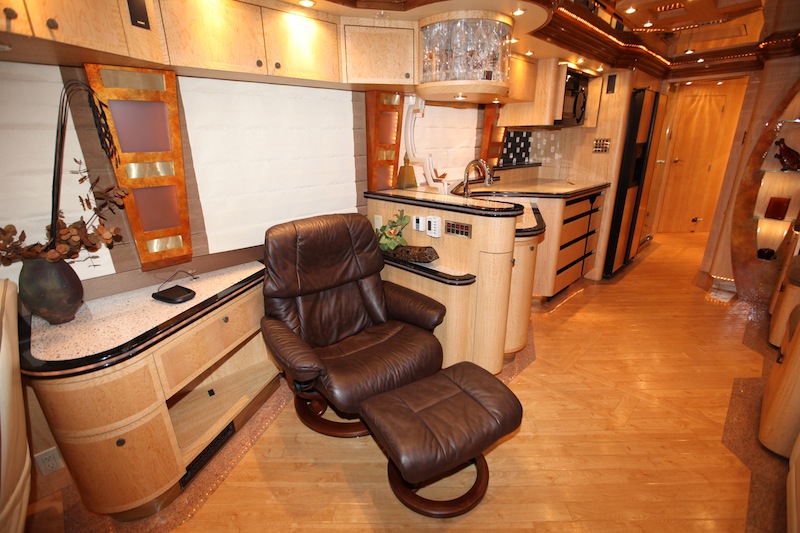 2008 Prevost Parliament XLII For Sale