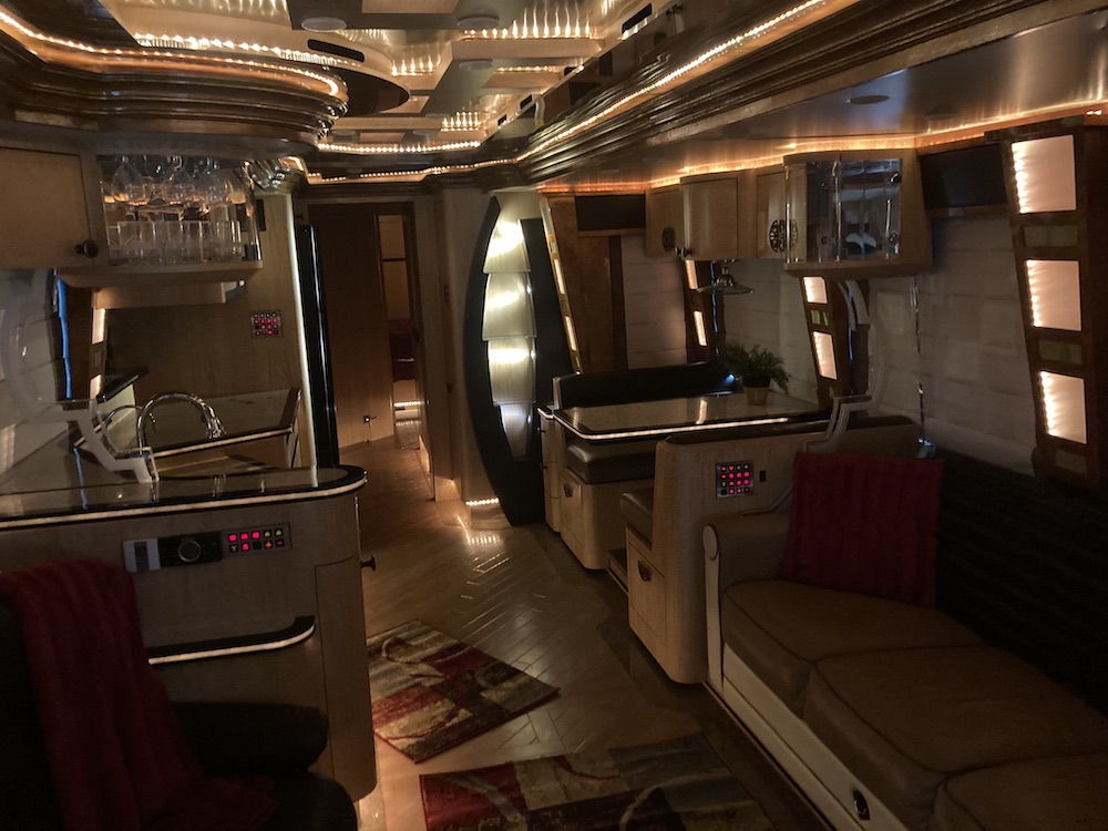 2008 Prevost Parliament XLII For Sale