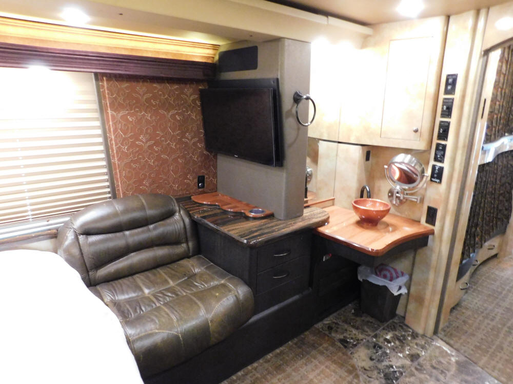 2008 Prevost  H3-45 For Sale