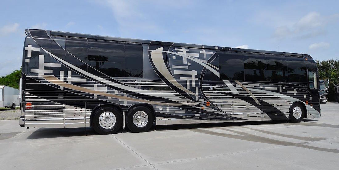 2009 Prevost Country Coach XLII For Sale