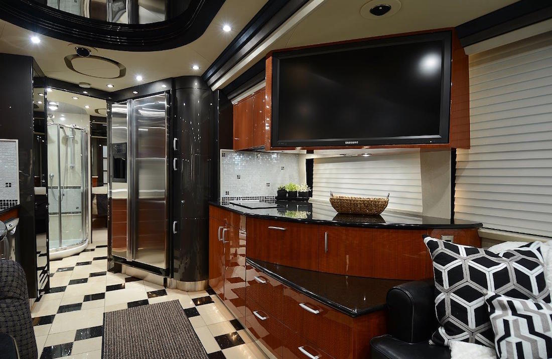 2009 Prevost Country Coach XLII For Sale