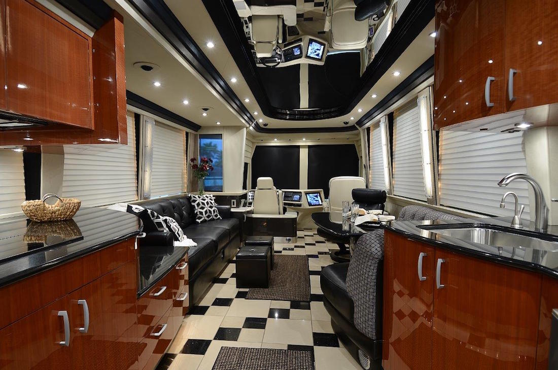 2009 Prevost Country Coach XLII For Sale