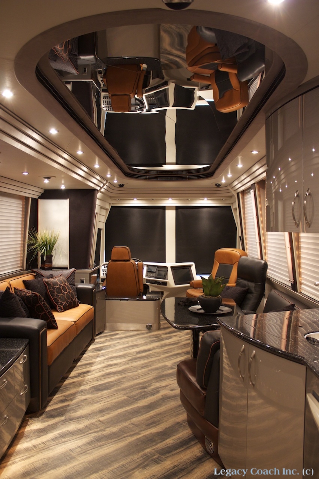 2009 Prevost Country Coach XLII For Sale