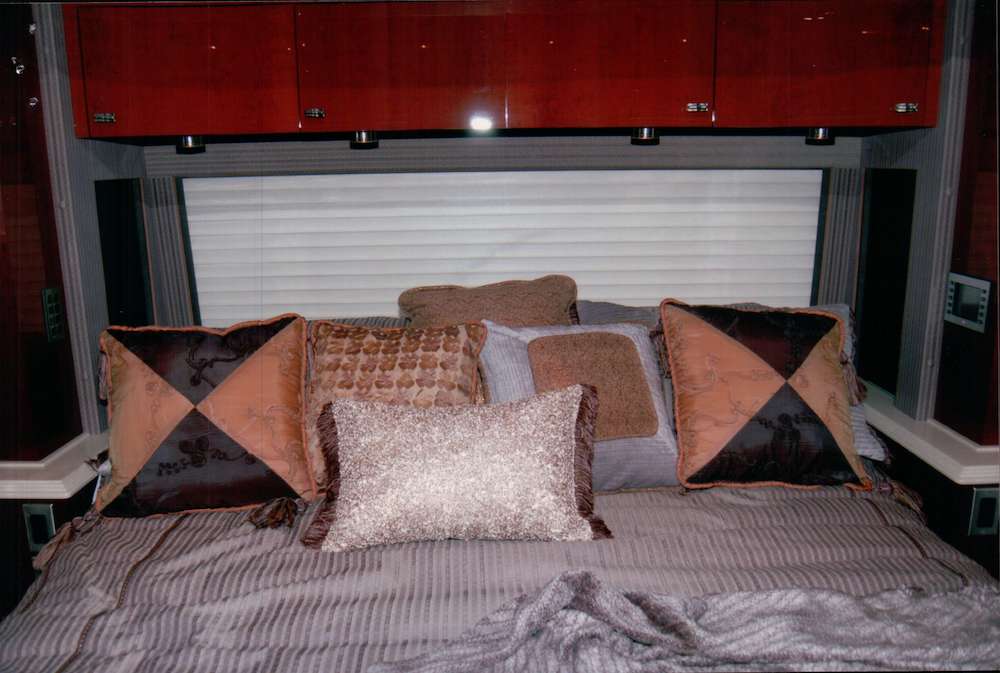 2009 Prevost Country Coach XLII For Sale