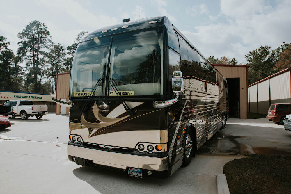 2009 Prevost Country Coach XLII For Sale