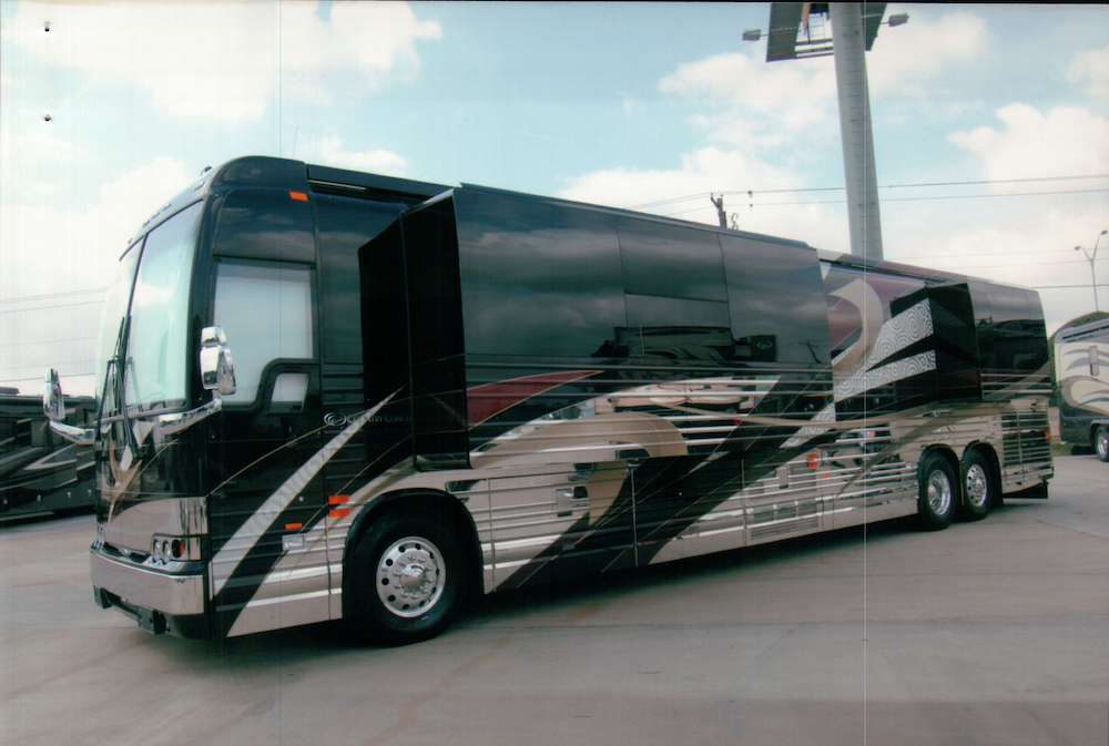 2009 Prevost Country Coach XLII For Sale