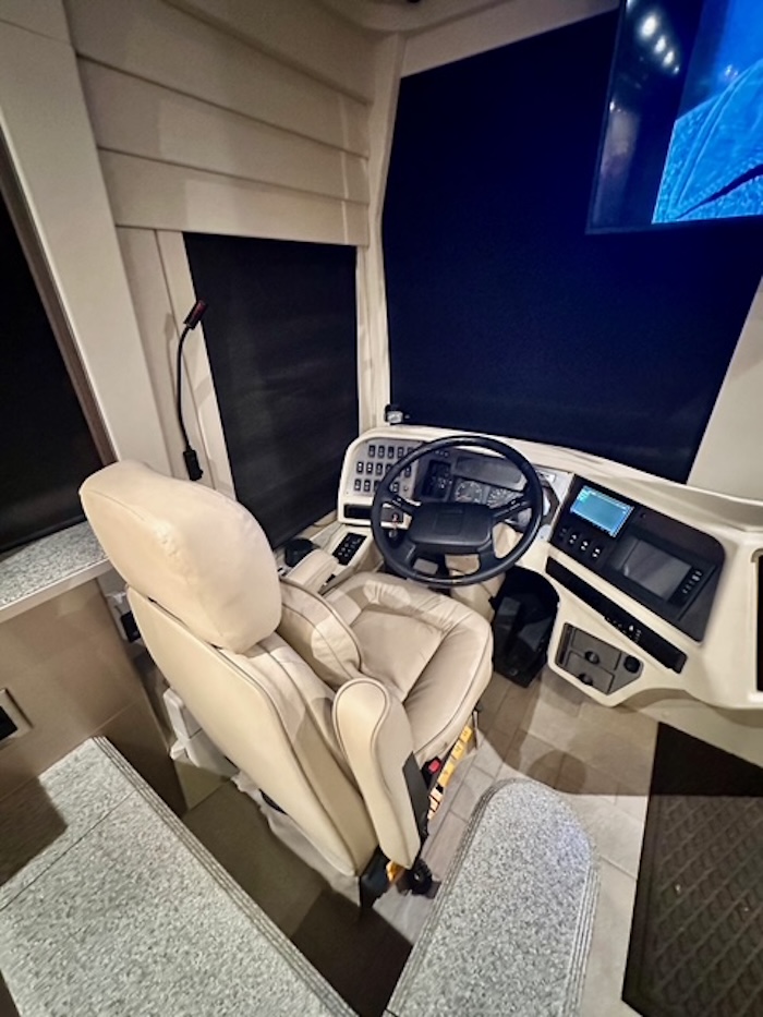 2009 Prevost Country Coach XLII For Sale