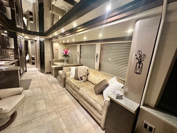 2009 Prevost Country Coach XLII For Sale