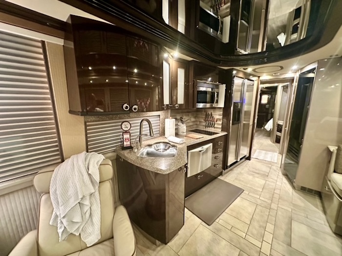 2009 Prevost Country Coach XLII For Sale