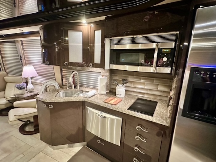 2009 Prevost Country Coach XLII For Sale