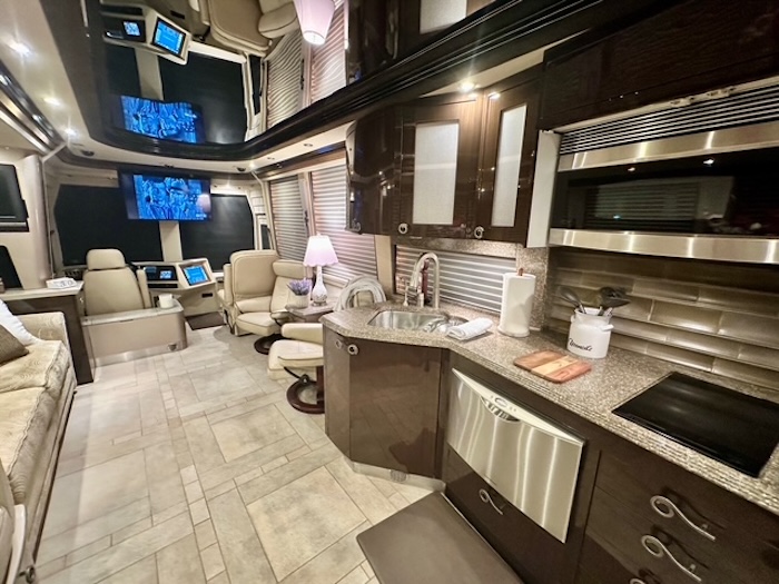 2009 Prevost Country Coach XLII For Sale