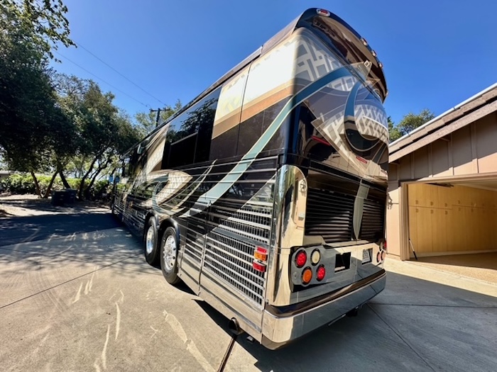 2009 Prevost Country Coach XLII For Sale