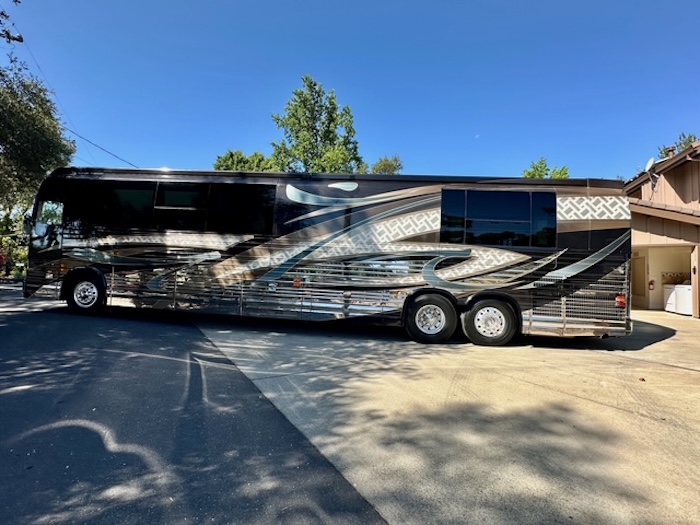 2009 Prevost Country Coach XLII For Sale