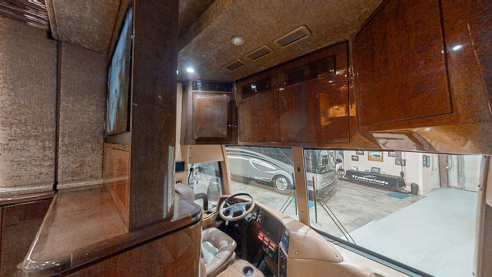 2009 Prevost Featherlite H3-45 For Sale