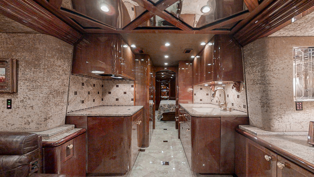 2009 Prevost Featherlite H3-45 For Sale